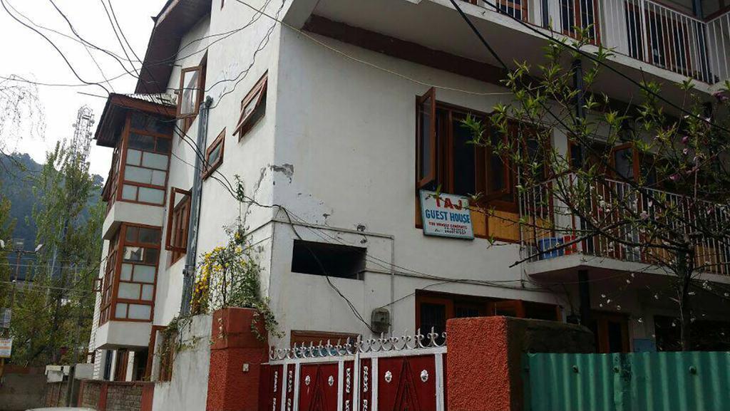 Taj Guest House Srīnagar Exterior foto